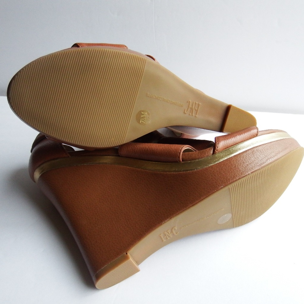 -SOLD- New INC Internatl Leather Wedge Sandal 7.5 - Picture 7 of 7